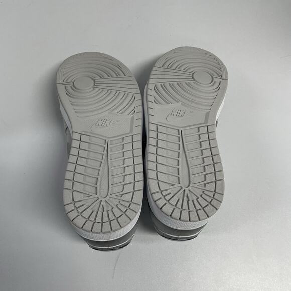 Air Jordan 1 Retro Low OG Metallic Silver CZ0790 002 Size 8 Grey Low Top Sneaker main image 6